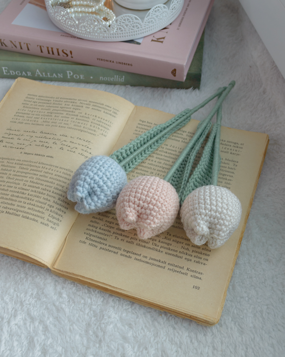 Heleroosad, sinised ja loodusvalged tulbid 8tk - Image 5