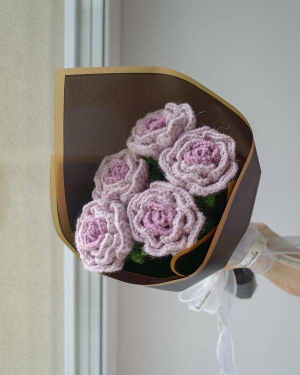 Kahevärviline lilla roosikimp (5 roosi) - Image 2