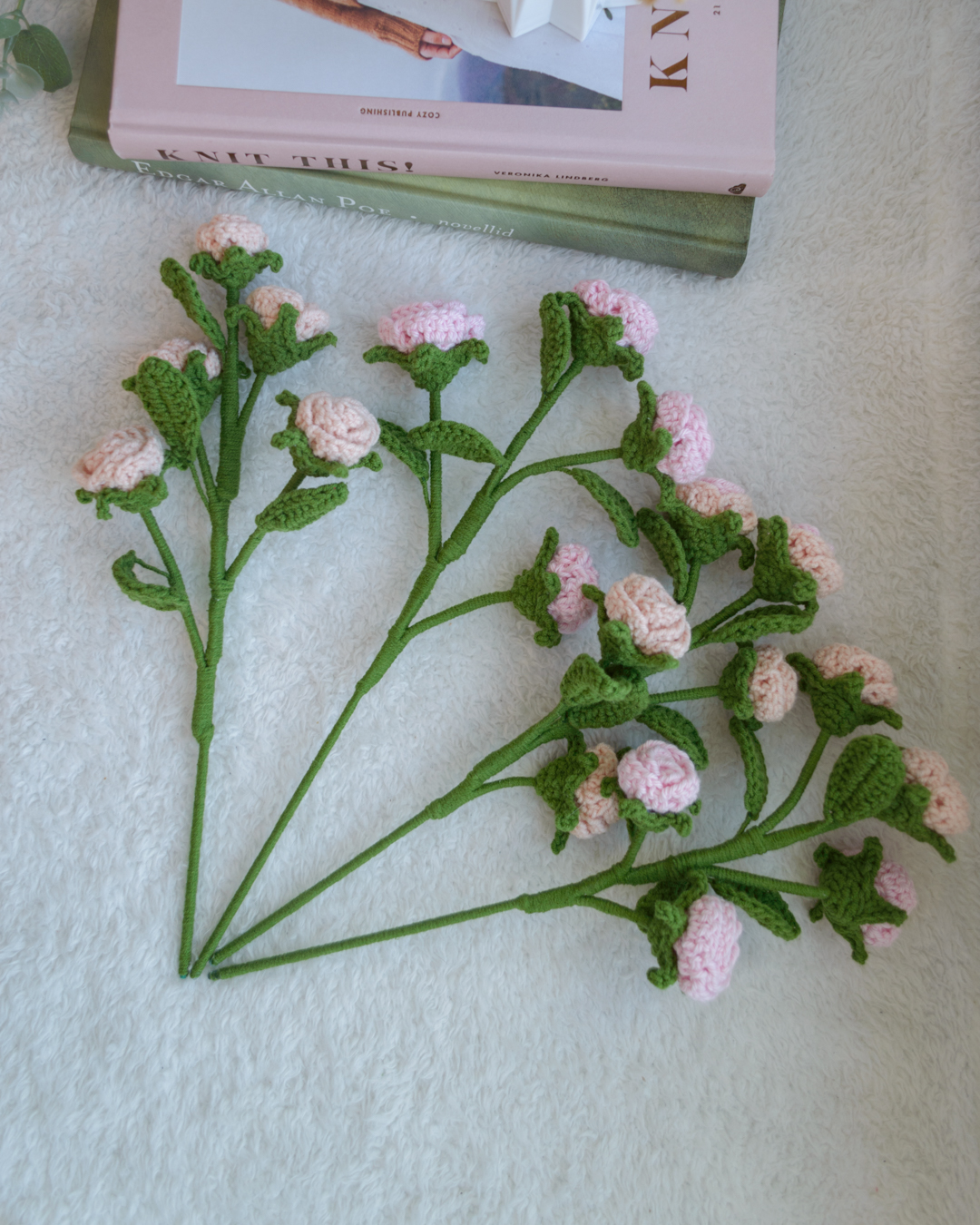 Väikeste rooside roosikimp roosades ja valgetes toonides (7 oksa) - Image 6