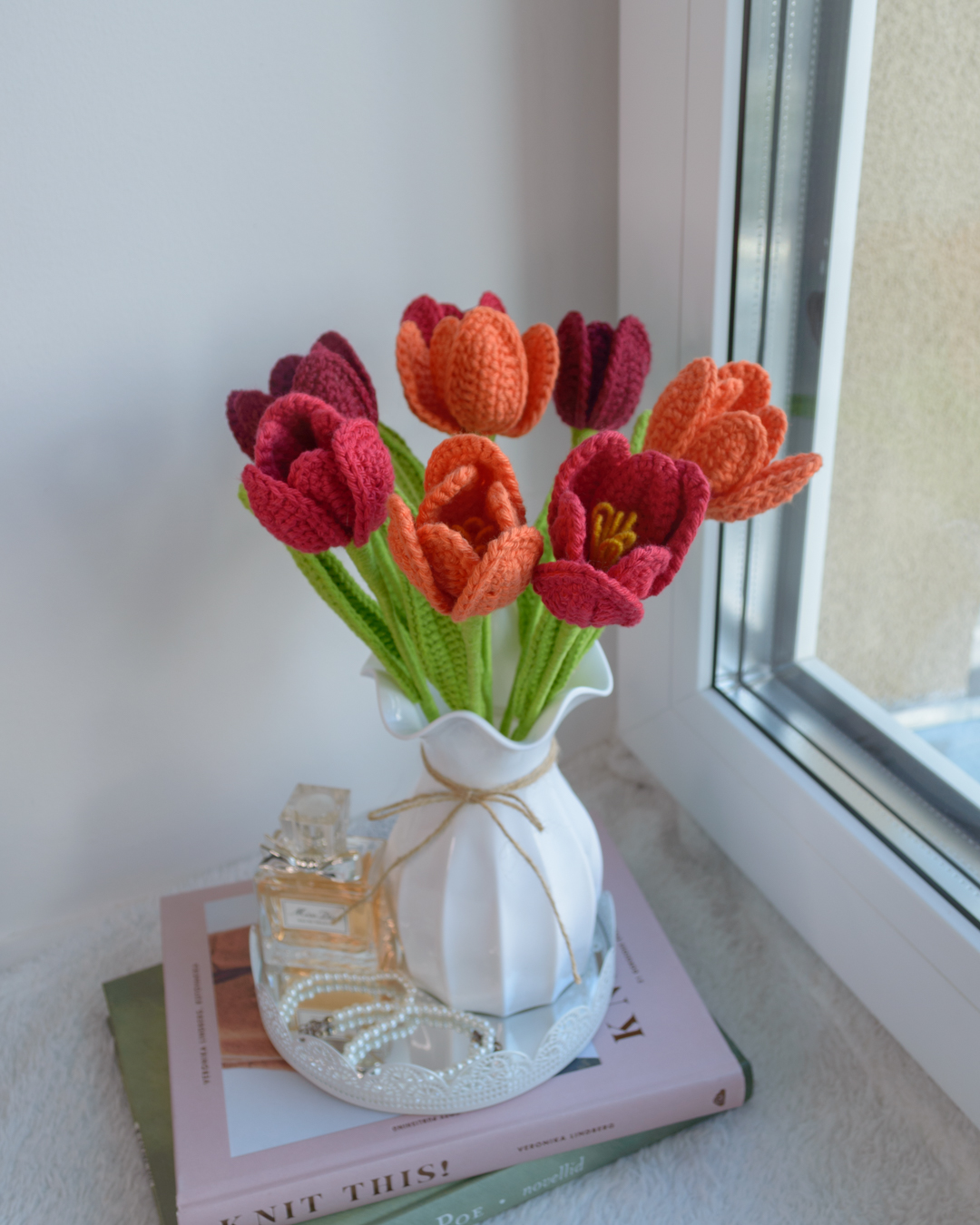 Punased ja oranžid avatud tulbid (8 lille) - Image 3