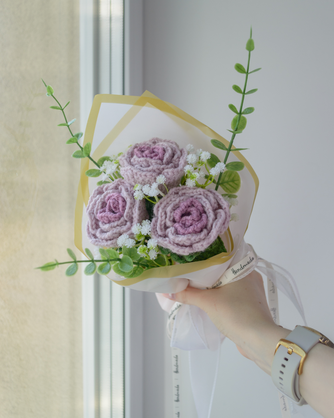 Kahevärviline lilla roosikimp (3 roosi) - Image 3