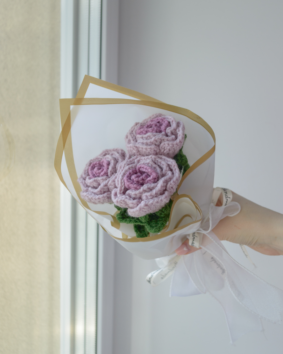 Kahevärviline lilla roosikimp (3 roosi) - Image 6