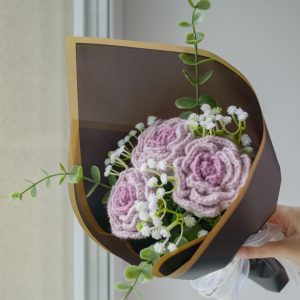 Eksklusiivne kahevärviline lilla roosikimp (3 lille)