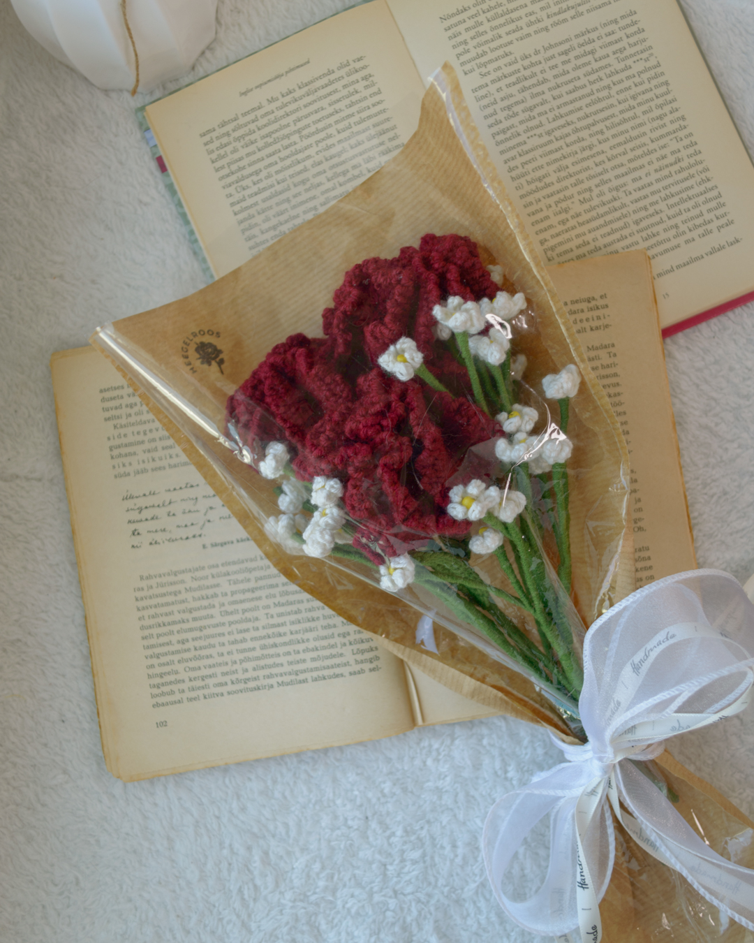 Tumepunased nelgid ja kipslilled (6 oksa) - Image 2