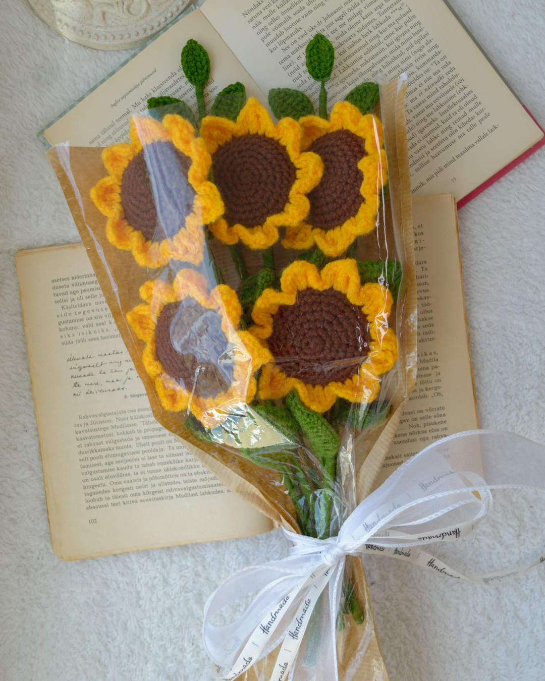 Väikesed päevalilled ja eukalüpti oksad (kokku 7 oksa) - Image 2