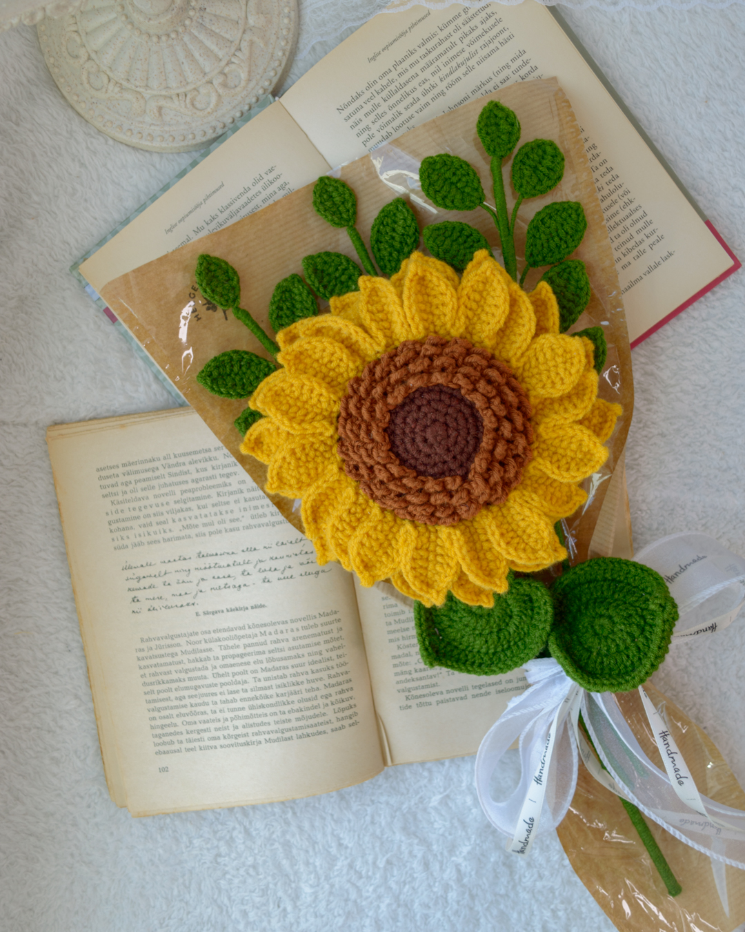 Päevalill 36cm ja eukalüpti oksad (kokku 4 oksa)