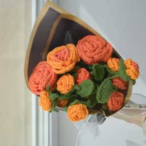 Oranžid suured ja väikesed roosid (5 oksa, 13 roosiõit)